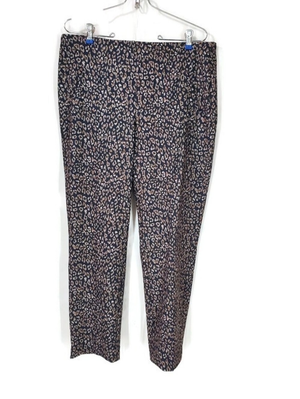 ❤️ Chico’s Fabulously Slimming Pull On Ankle Pant Leopard Print Slimming Panels